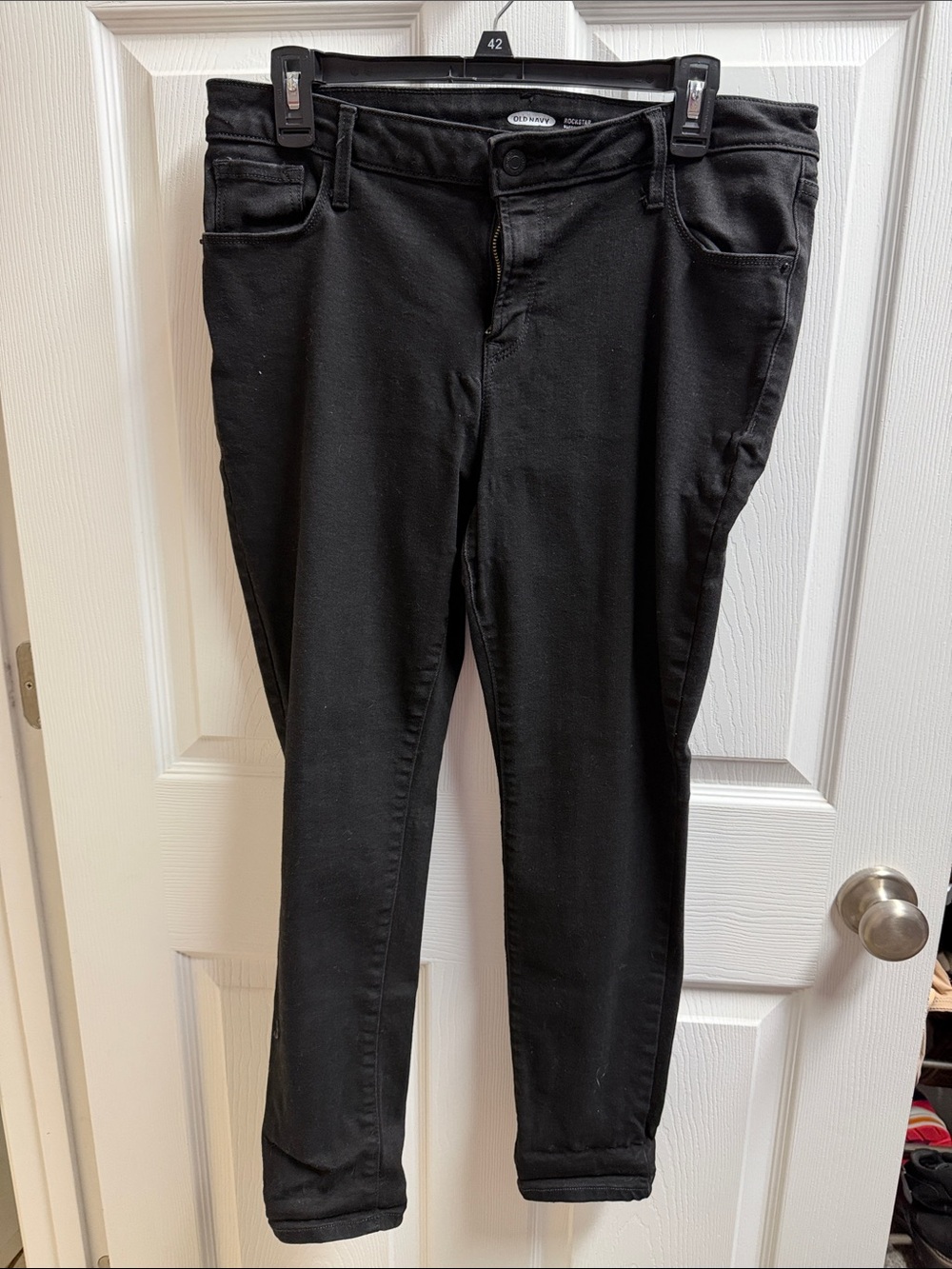 Old Navy Black Women’s Skinny Jeans - Sleek Stretch Fit